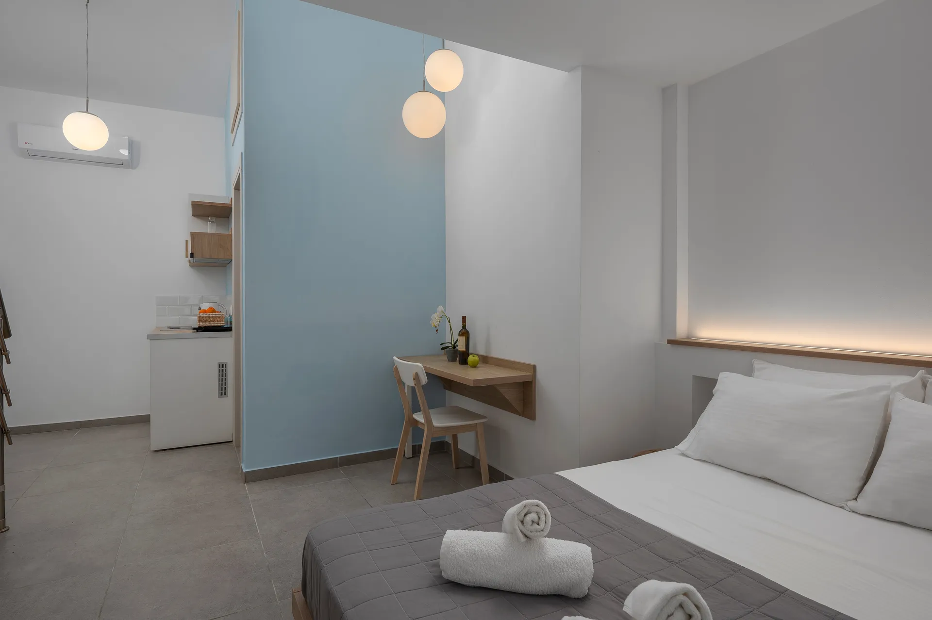 Tiara Holidays - Cavo Blue Coastal Living - Duplex Suite